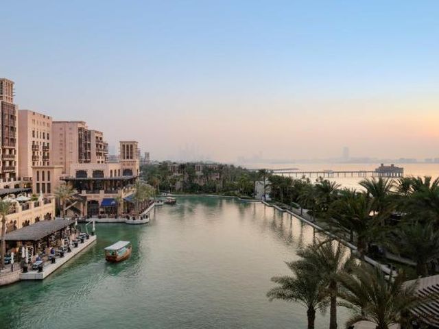 Jumeirah Mina Al Salam Dubai — 900 m away from World Blockchain Summit Dubai