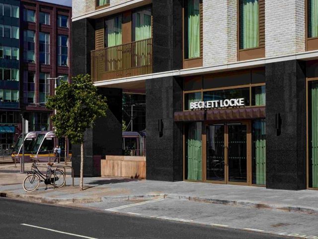 Beckett Locke — 200 m away from 3Arena Dublin