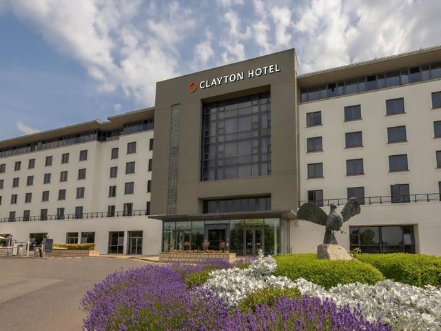 Clayton Hotel Dublin Airport Central — 800 m from the airport