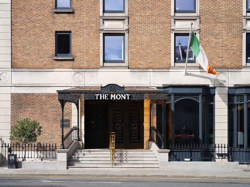 Mont Clare Hotel — Merrion Square