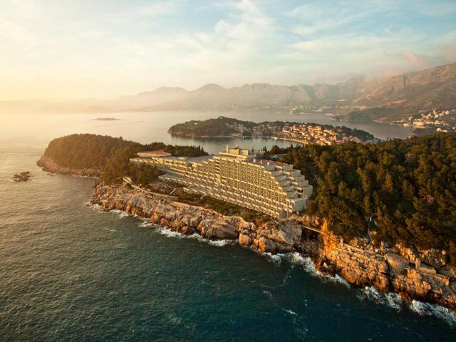 Hotel Croatia — 4.4 km from the airport