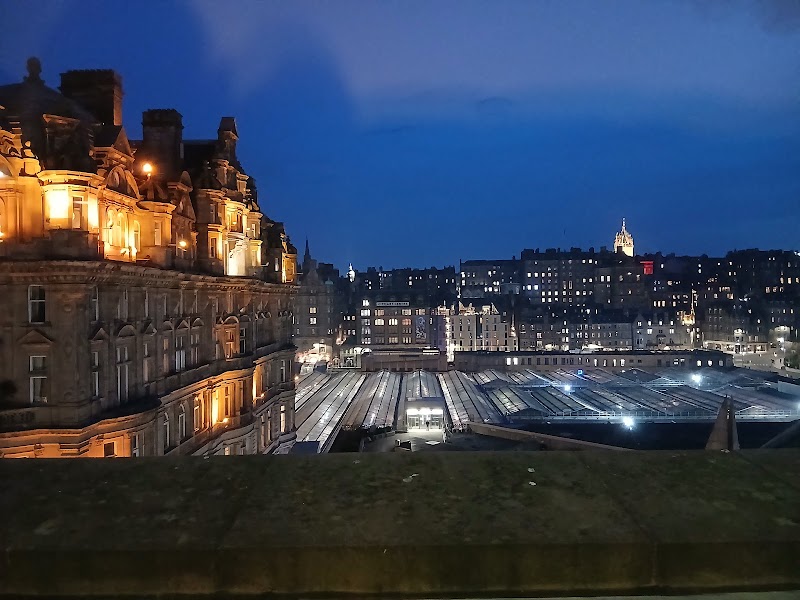 Motel One Edinburgh-Princes — West Register Street