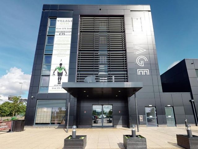 Village Hotel Glasgow — 600 m away from OVO Hydro