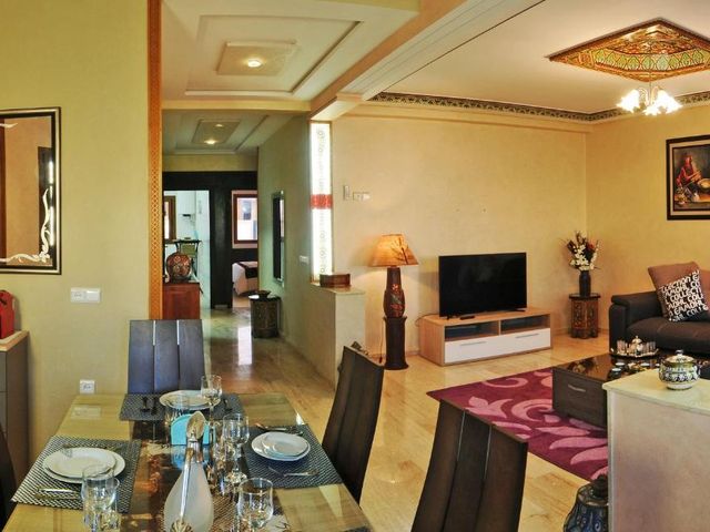 Aparthotel Les Oliviers Suites & Spa — 9.6 km from the airport
