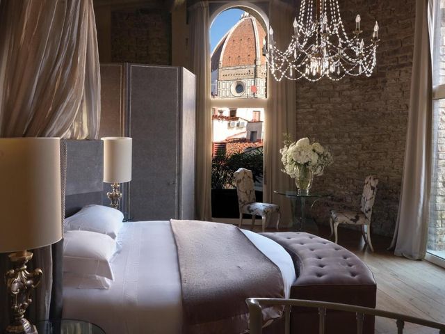 Brunelleschi Hotel — 150 m away from Florence Cathedral