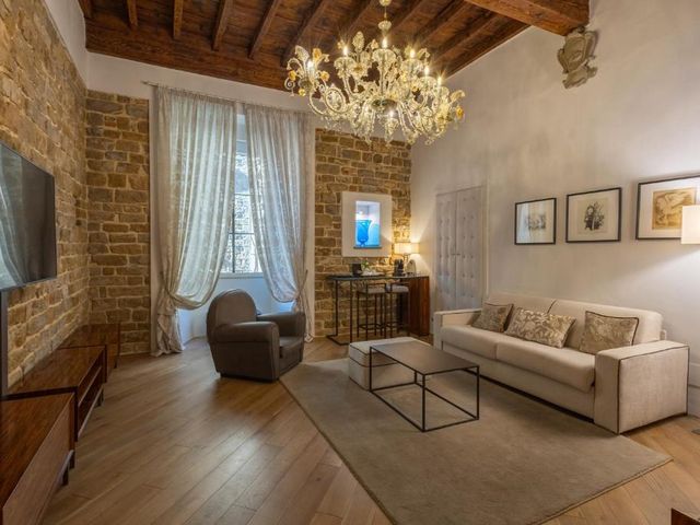 Donati Luxury Tower Suites — 150 m away from Florence Cathedral
