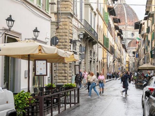 Glimpse Hotel — 250 m away from University of Florence