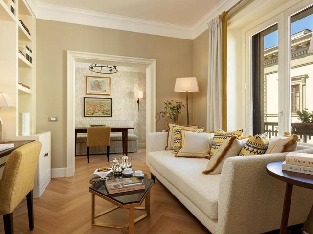 Rocco Forte Hotel Savoy — 200 m away from Florence Cathedral