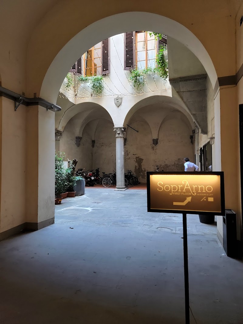 Soprarno Suites — Oltrarno