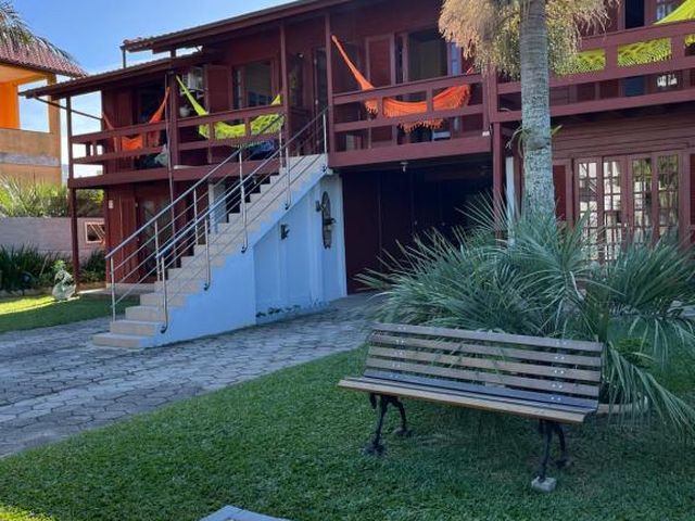 Pousada Recanto do Neca — 1.2 km away from Praia do Campeche Florianopolis
