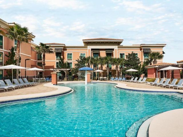 Hampton Inn & Suites Destin — 5.1 km away from Destin Harbor Fort Walton Beach