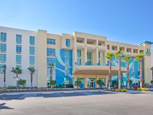 Holiday Inn Resort Fort Walton Beach by IHG — 400 m away from Fort Walton Beach Boardwalk
