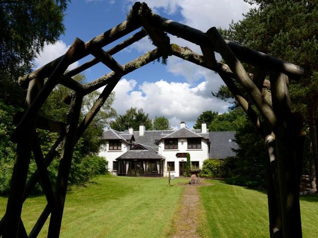 The Factor's Inn & Factor's Cottage — 6.3 km away from Ben Nevis Fort William