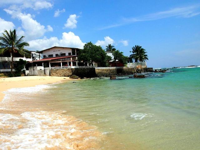 Sun N Sea Hotel — 300 m away from Unawatuna Beach Galle