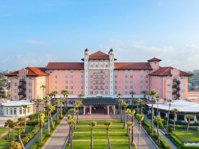 Grand Galvez Resort, Autograph Collection — 600 m away from Galveston Pleasure Pier