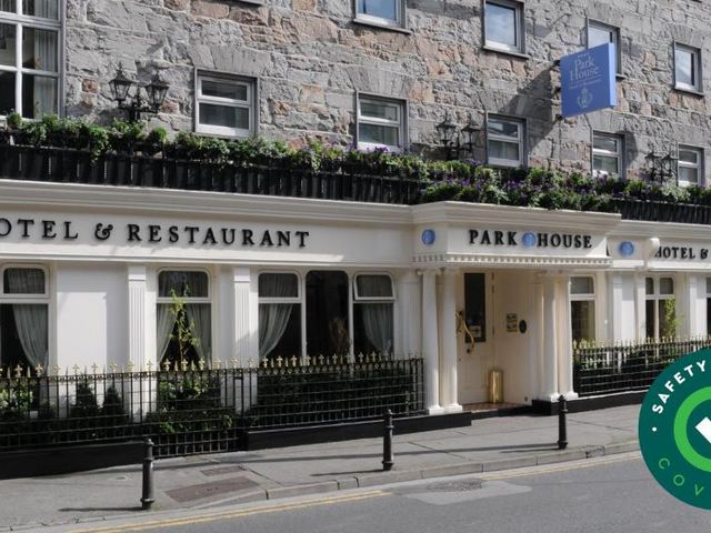 Park House Hotel — 700 m away from Galway Spanish Arch