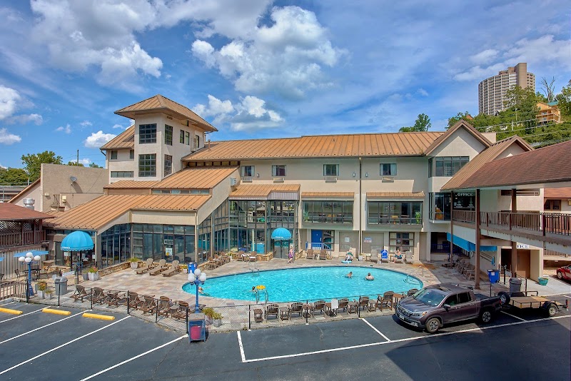 Carr's Northside Hotel and Cottages — Northside / near downtown (quieter side streets)