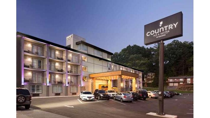 Country Inn & Suites By Radisson, Gatlinburg, TN — Downtown edge / Historic Nature Trail area