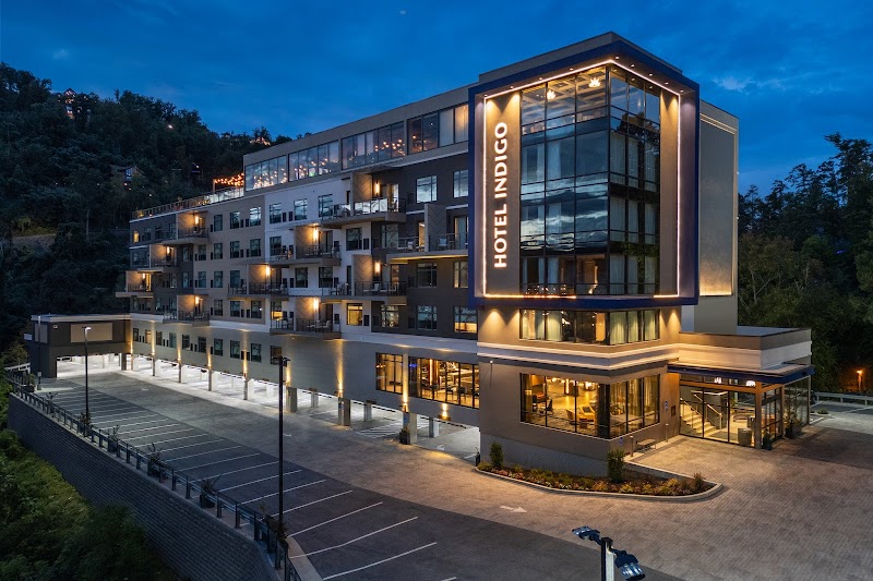 Hotel Indigo Gatlinburg Downtown by IHG — Downtown Gatlinburg (trolley-friendly)