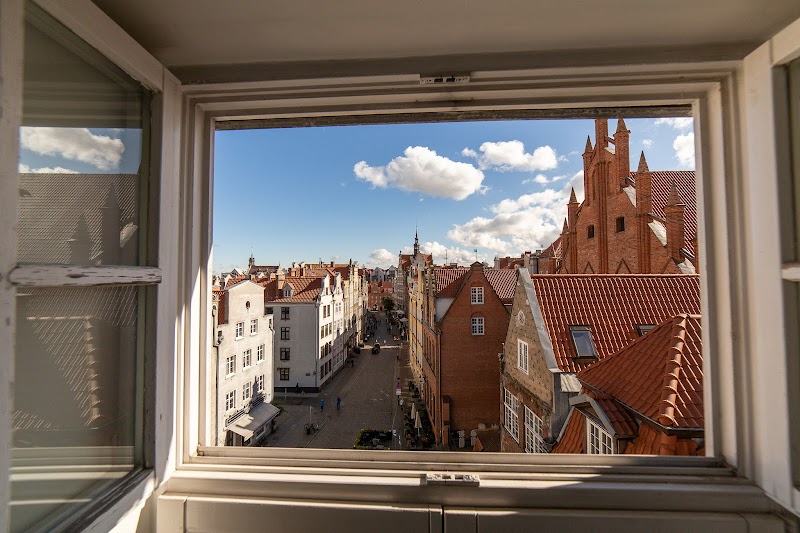 Artus Court Hotel — Long Lane — Długa