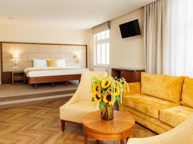 Jakubowy Hotel — 6.6 km away from Open'er Festival