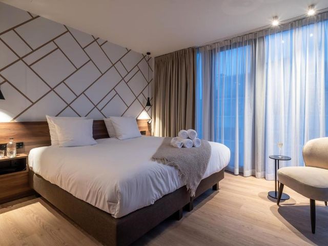 ONE TWO FOUR - Hotel & Spa — 600 m away from St Bavo's Cathedral Ghent
