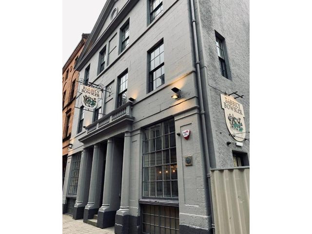 Babbity Bowster — 2.5 km away from Celtic Park