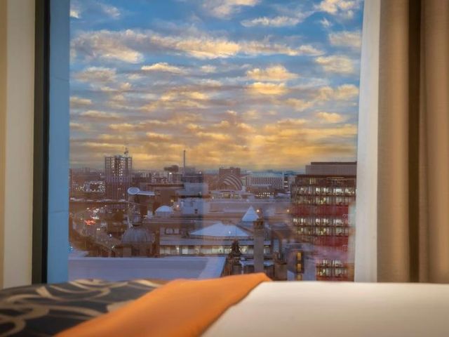 Clayton Hotel Glasgow City — 3.2 km away from Celtic Park