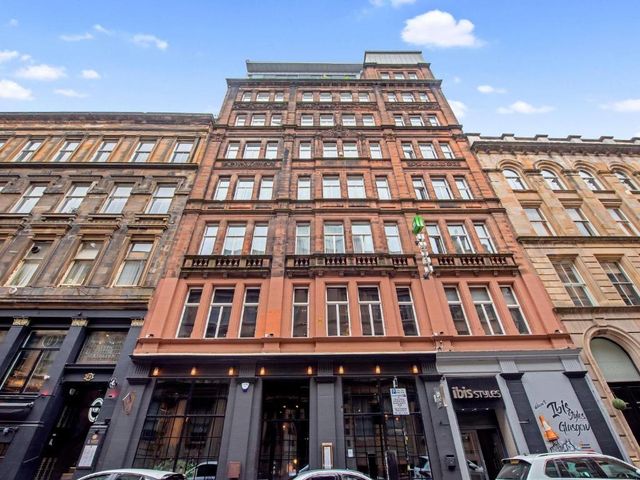 ibis Styles Glasgow Centre George Square — 1 km away from Glasgow Royal Infirmary