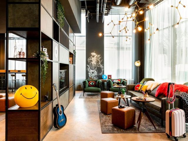 Moxy Glasgow SEC — 1.9 km away from Ibrox Stadium