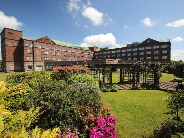 The Golden Jubilee Hotel — 4.7 km from the airport