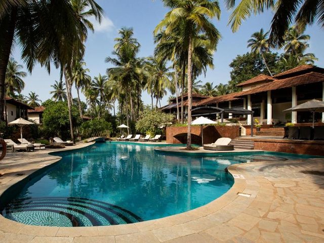 Coconut Creek Resort — 1.4 km from the airport