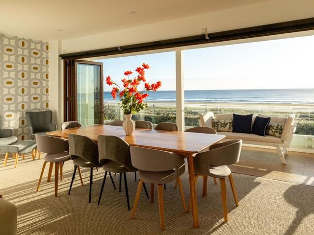 Tessa's on the Beach — 1.6 km from the airport