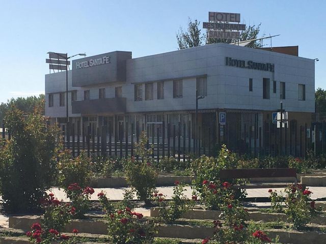 Hotel Santa Fe — 6 km from the airport