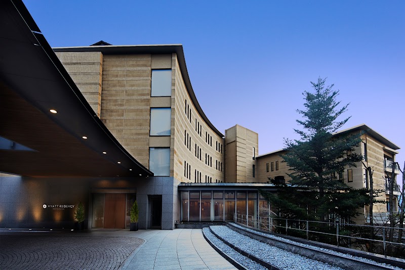 Best Hotels in Hakone for Couples 2026