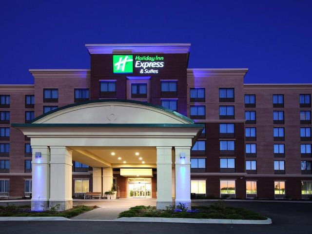 Holiday Inn Express & Suites Halifax Airport by IHG — 3.6 km from the airport