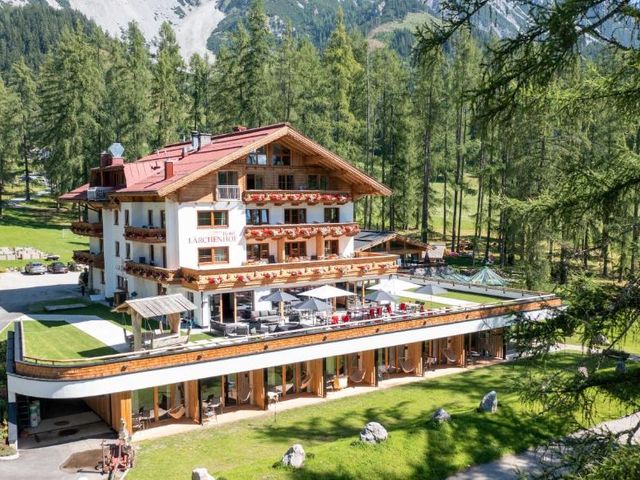 Naturhotel Lärchenhof — 6.2 km away from Dachstein Ice Caves from Hallstatt