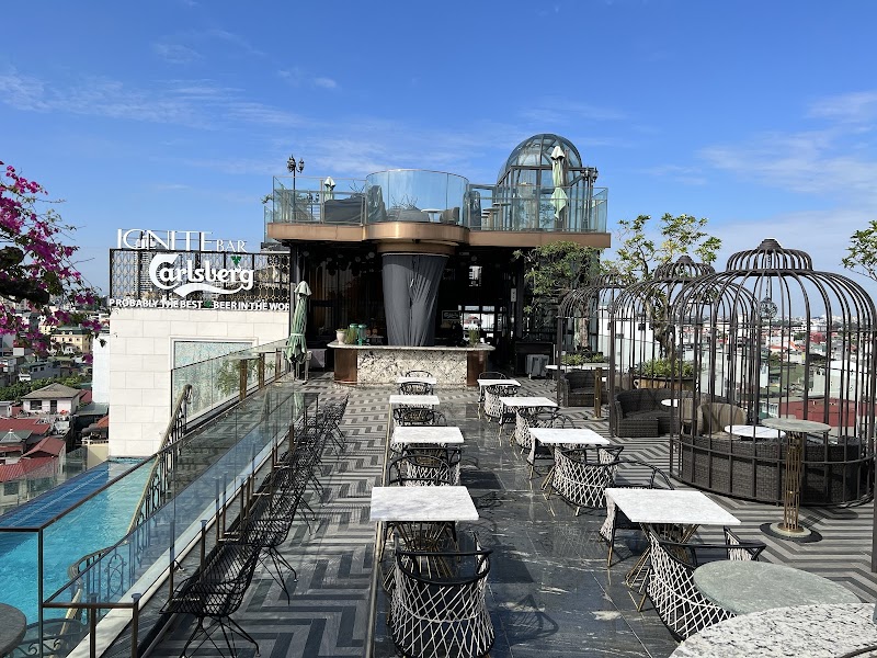 Peridot Grand Luxury Boutique Hotel — Old Quarter