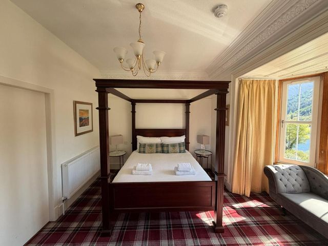 Loch Leven Hotel & Distillery — 4.9 km away from Glencoe Valley Highlands