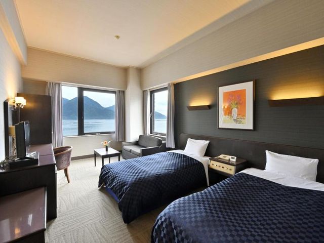 Miyajima Coral Hotel — 2.1 km away from Itsukushima Shrine Miyajima