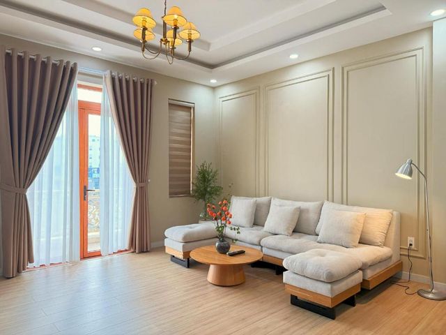 Cole Hotel & Apartment — 1.7 km from the airport