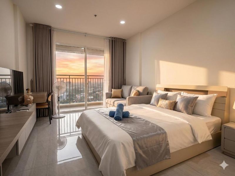 Luxumiere Apartment with Resort Pool - Elite Gym, Ho Chi Minh City