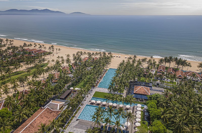 Four Seasons Resort The Nam Hai — Ha My Beach