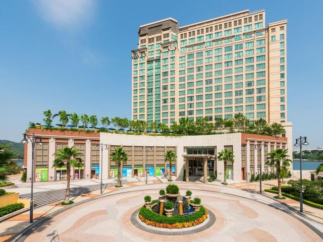 Auberge Discovery Bay Hong Kong — 2.6 km away from Hong Kong Disneyland