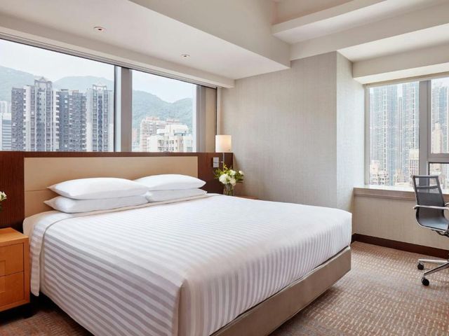 Courtyard by Marriott Hong Kong — 400 m away from University of Hong Kong