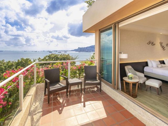 Hong Kong Gold Coast Hotel — 8.4 km away from Hong Kong Disneyland