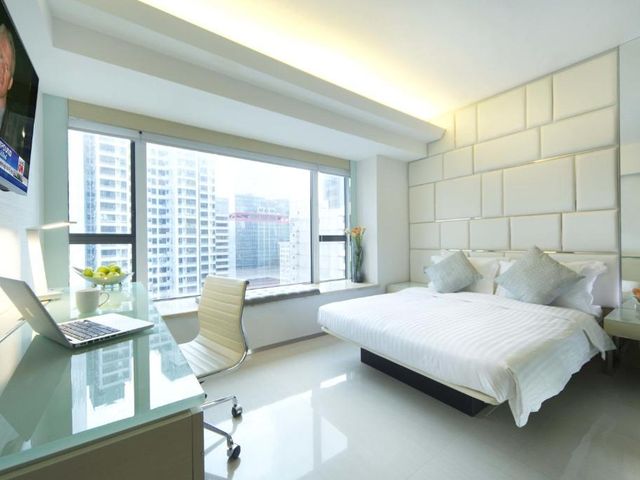 iclub Sheung Wan Hotel — 1.2 km away from University of Hong Kong