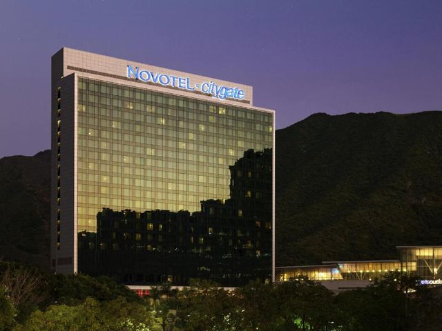 Novotel Citygate Hong Kong — 2.8 km from the airport