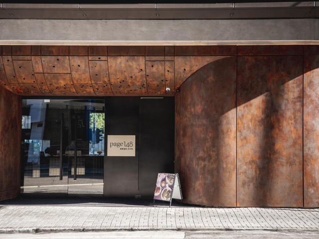 Page148, Page Hotels — 600 m away from Temple Street Night Market