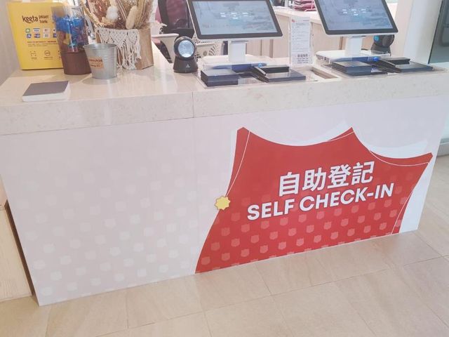 The Salvation Army - Booth Lodge — 500 m away from Temple Street Night Market